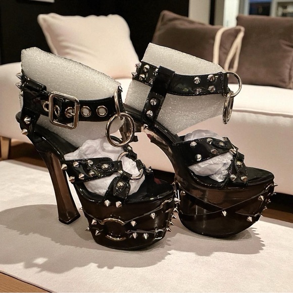 NWOB Dolls Kill / Widow Twisted Darkness Platform Heels size 7 - Picture 1 of 13